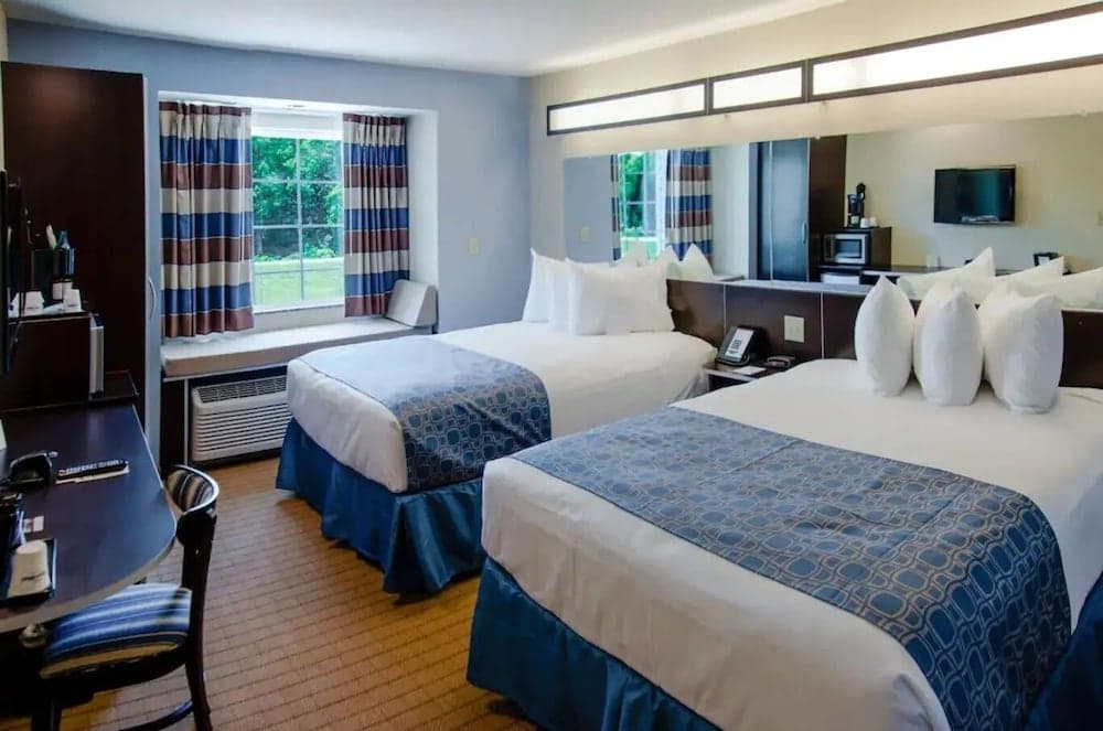 WeStay Suites - Belle Chasse interior in Belle Chasse, LA — gallery photo 2