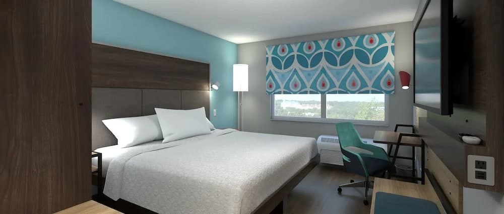 Tru by Hilton Chesterfield Township Detroit property views in New Baltimore, MI — gallery photo 3