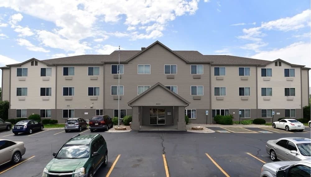 Lincoln Garden Inn property views in Lincoln, NE — gallery photo 3