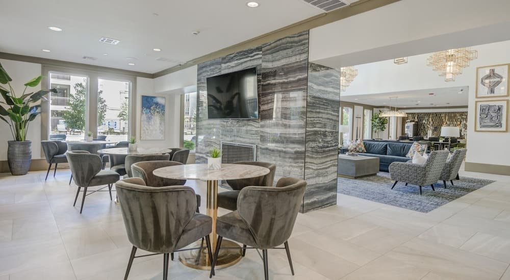 Landing Twin Creeks Apartments gallery photo in Allen, TX — image 4