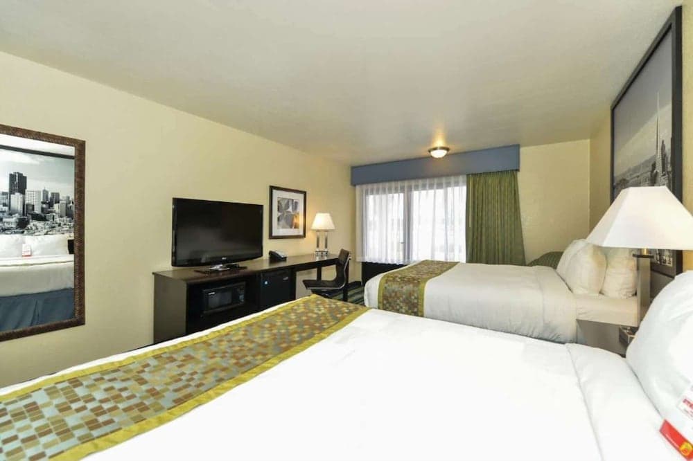 Super 8 by Wyndham Vallejo/Napa Valley gallery photo in Vallejo, CA — image 9