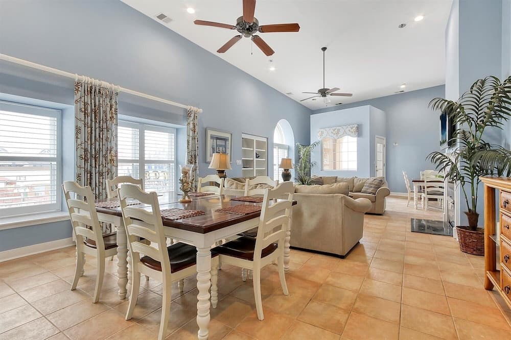 OCHG OF Villas interior in Ocean City, MD — gallery photo 2