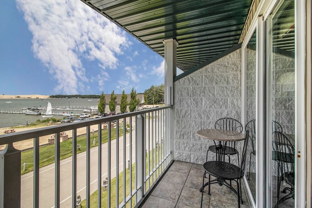 Dunes Waterfront Resort gallery photo in Mears, MI — image 36
