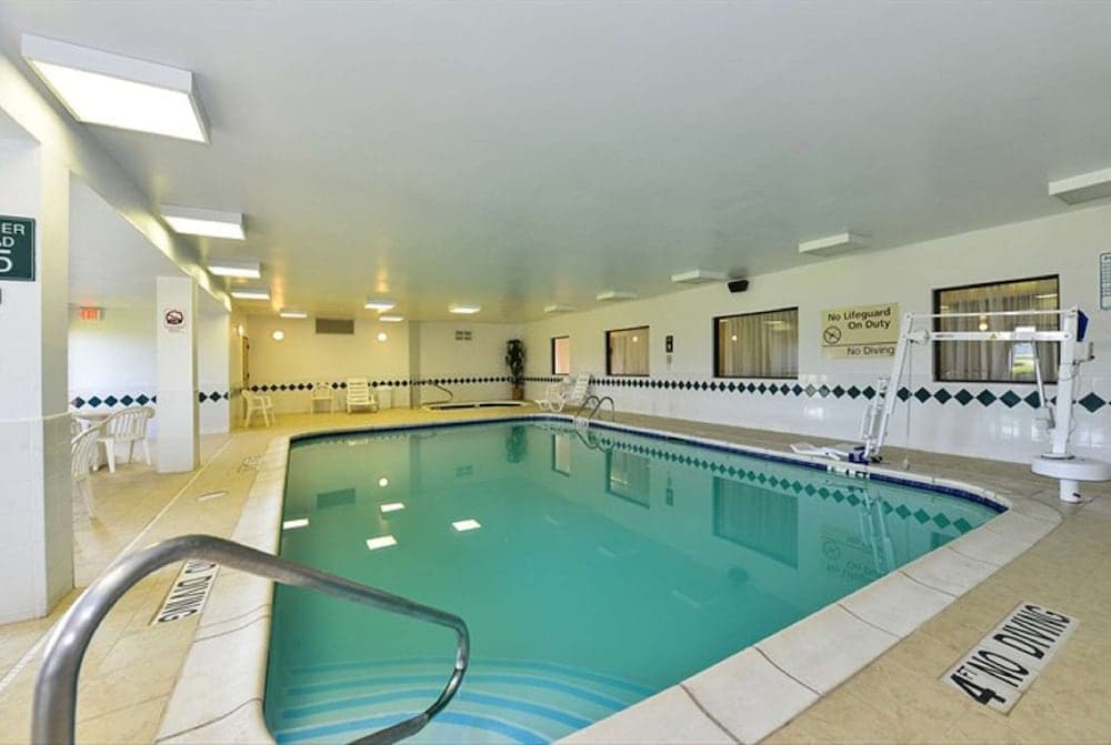 Hampton Inn Sturgis-Lagrange Area gallery photo in Sturgis, MI — image 23