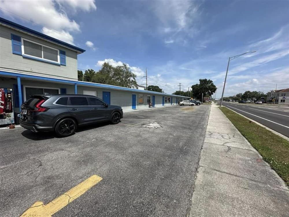 Base Motel By OYO South Tampa featured exterior or lobby in Tampa, FL — similar hotel
