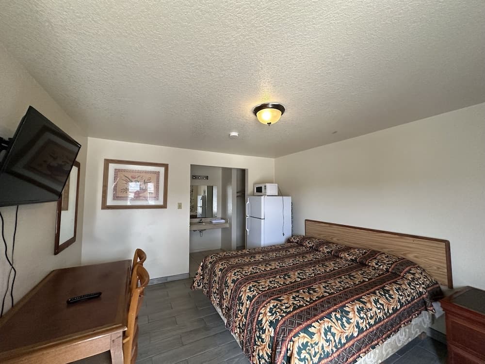 Travel Inn By OYO La Marque Texas City I-45 interior in La Marque, TX — gallery photo 2