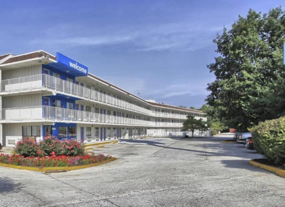 Cumberland Inn By Oyo New Cumberland/Hershey South featured exterior or lobby in Camp Hill, PA — similar hotel