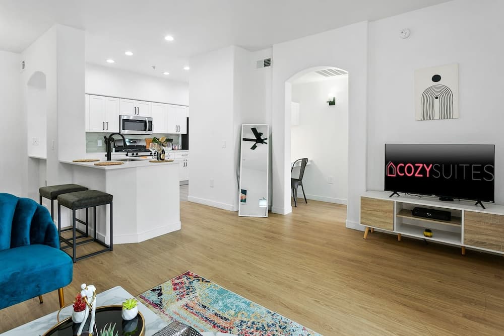 TWO CozySuites Apartment DowntownChandler gallery photo in Glendale, AZ — image 10