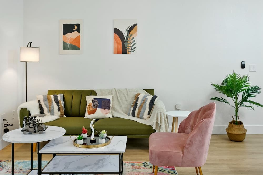 TWO CozySuites Apartment DowntownChandler gallery photo in Glendale, AZ — image 16