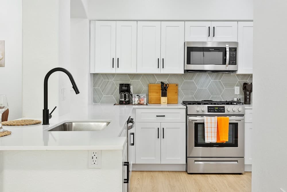 TWO CozySuites Apartment DowntownChandler gallery photo in Glendale, AZ — image 15