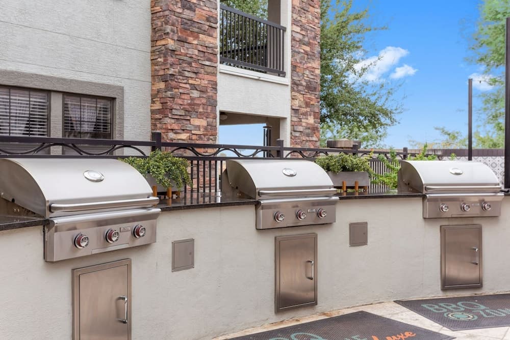 TWO CozySuites Apartment DowntownChandler gallery photo in Glendale, AZ — image 14