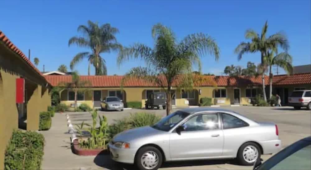Rocky Inn Motel Long Beach, CA interior in Long Beach, CA — gallery photo 2