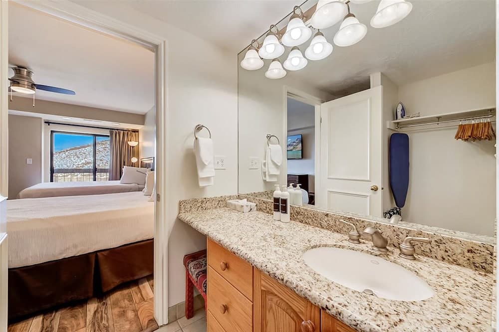 Shadow Ridge by All Seasons Resort Lodging property views in Park City, UT — gallery photo 3