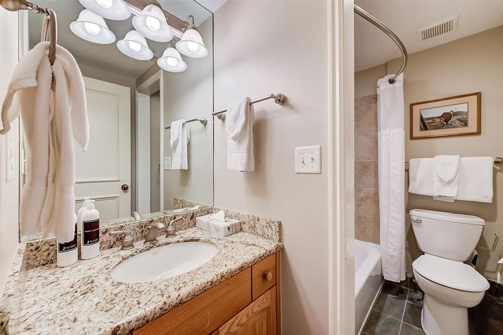 Shadow Ridge by All Seasons Resort Lodging interior in Park City, UT — gallery photo 2