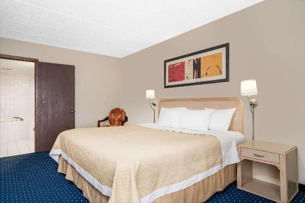 Blue Way Inn La crosse Extended Stay gallery photo in La Crosse, WI — image 7