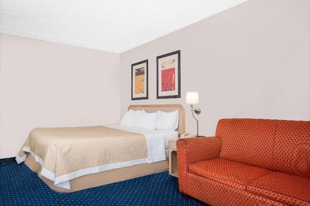 Blue Way Inn La crosse Extended Stay property views in La Crosse, WI — gallery photo 3