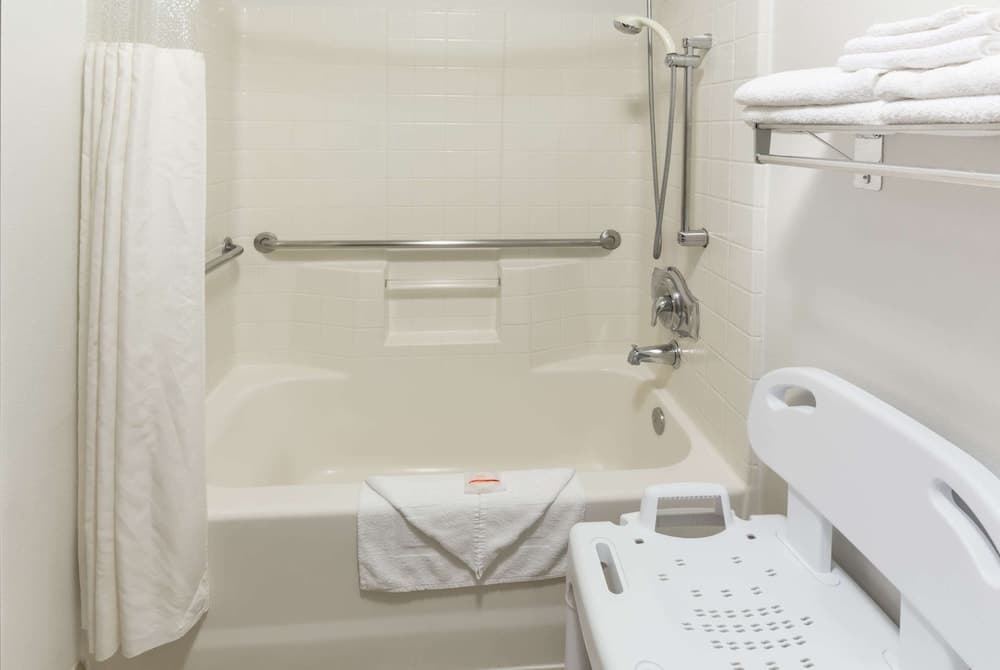 Travelodge Suites by Wyndham Newberg gallery photo in Newberg, OR — image 104