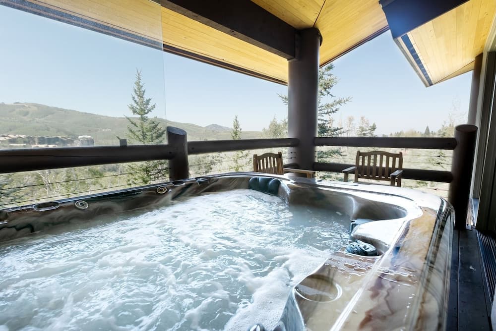 Luxury King Room With Mountain View Hotel Room by RedAwning featured exterior or lobby in Park City, UT — similar hotel