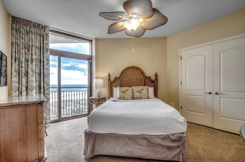 North Beach Resort & Villas gallery photo in North Myrtle Beach, SC — image 686