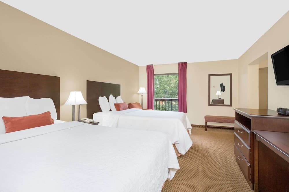 Baymont by Wyndham Greenville gallery photo in Greenville, NC — image 4