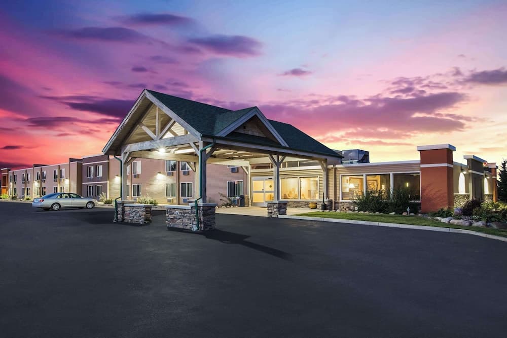 AmericInn by Wyndham Baxter Brainerd featured exterior or lobby in Baxter, MN — similar hotel