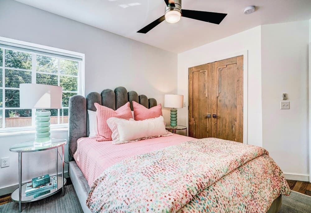 6BR Near OU Campus I Great for Big Groups 1010 interior in Norman, OK — gallery photo 2