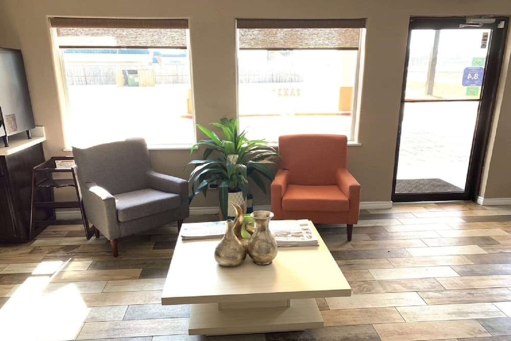 Days Inn by Wyndham Orange gallery photo in Orange, TX — image 19