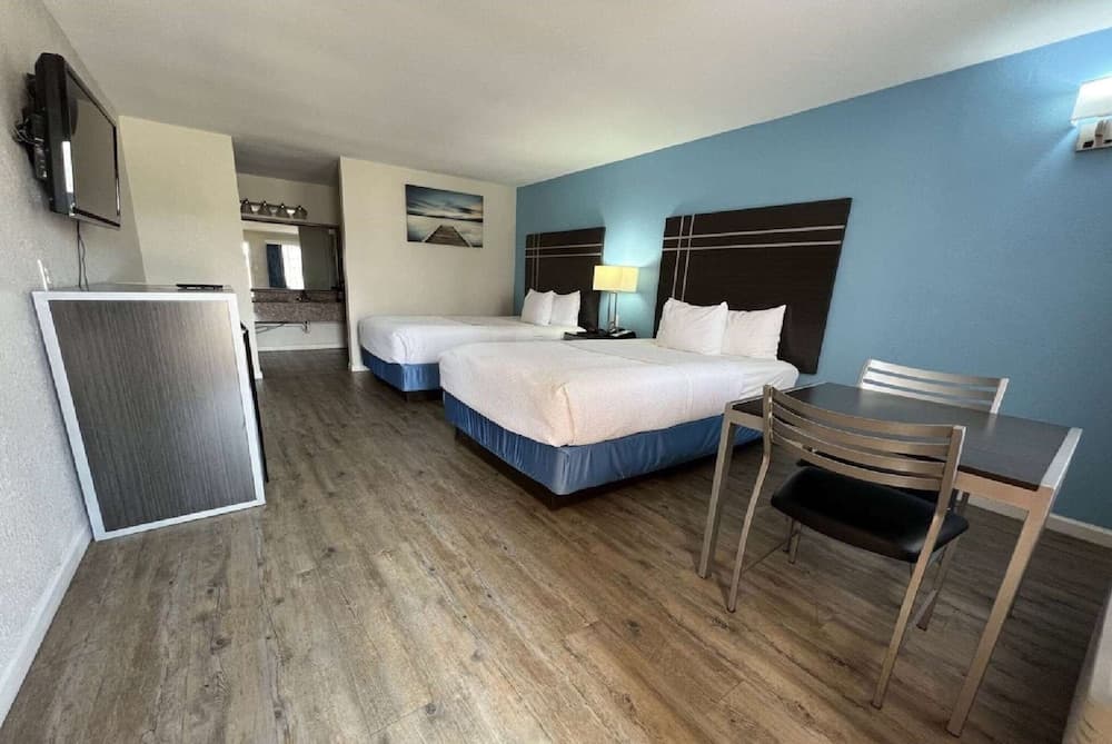 Days Inn by Wyndham Orange gallery photo in Orange, TX — image 8