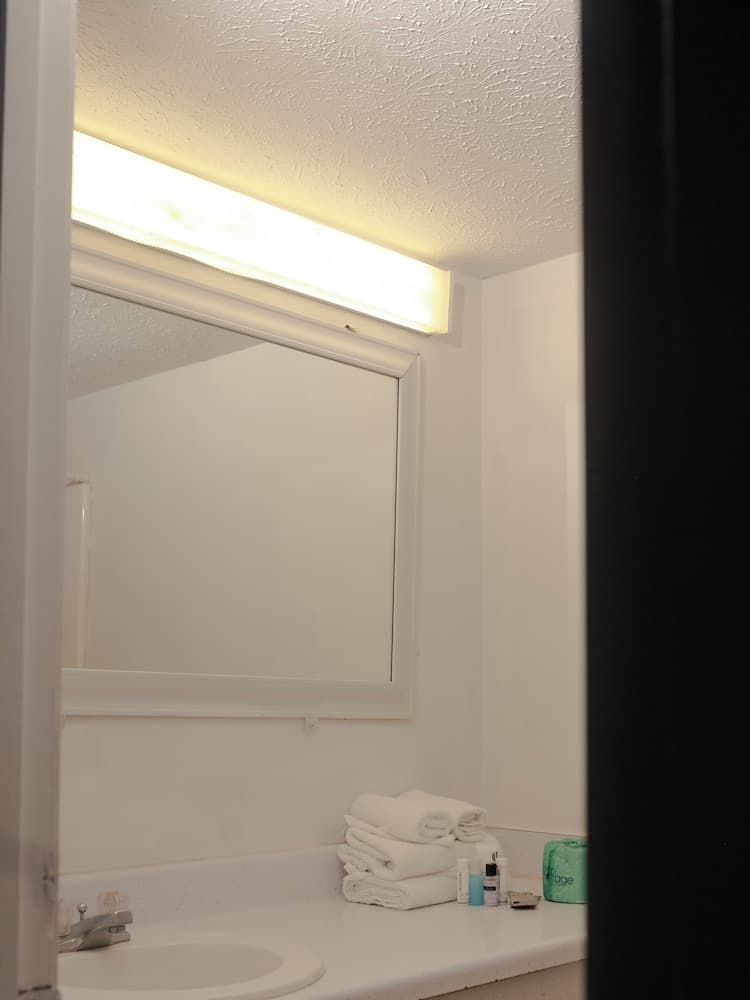 Southern Breeze interior in Myrtle Beach, SC — gallery photo 2