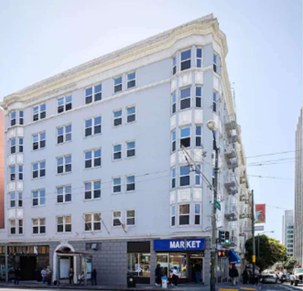 Motel 6 San Francisco, CA – Civic Center featured exterior or lobby in San Francisco, CA — similar hotel