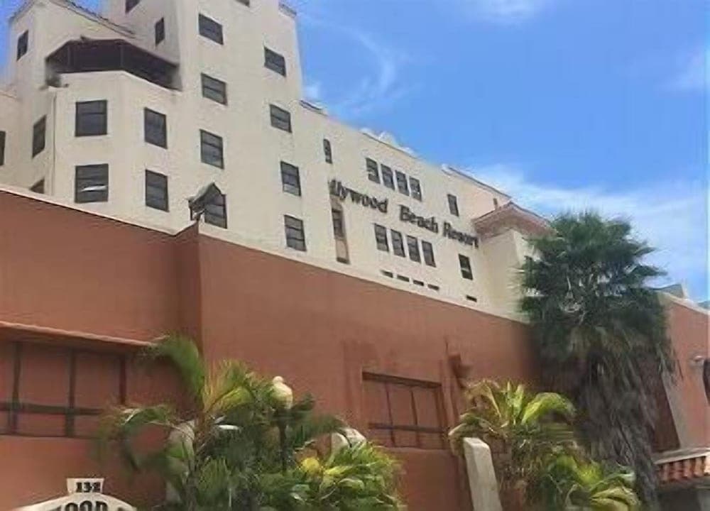 Hollywood Beach Resort-tower Suite featured exterior or lobby in Hollywood, FL — similar hotel