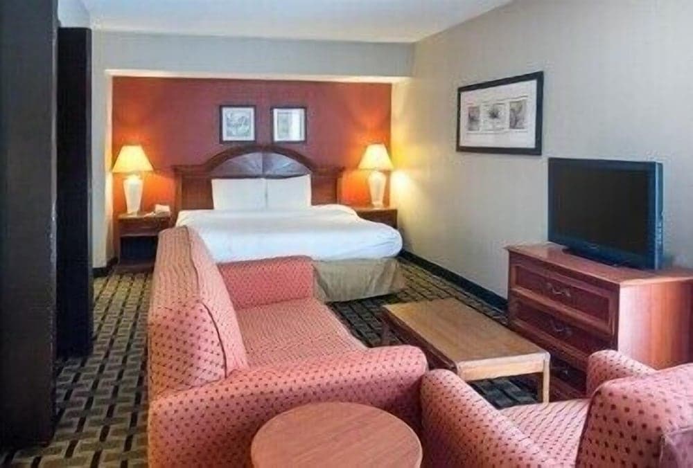 Extended Studio Suite Hotel property views in Bossier City, LA — gallery photo 3