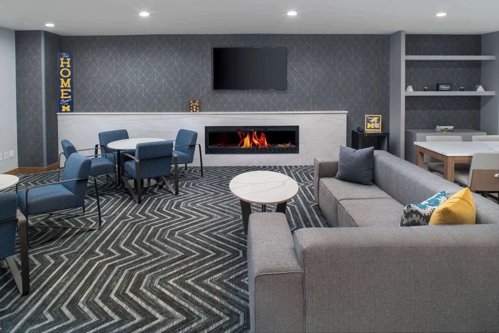 Homewood Suites by Hilton Ann Arbor interior in Ann Arbor, MI — gallery photo 2