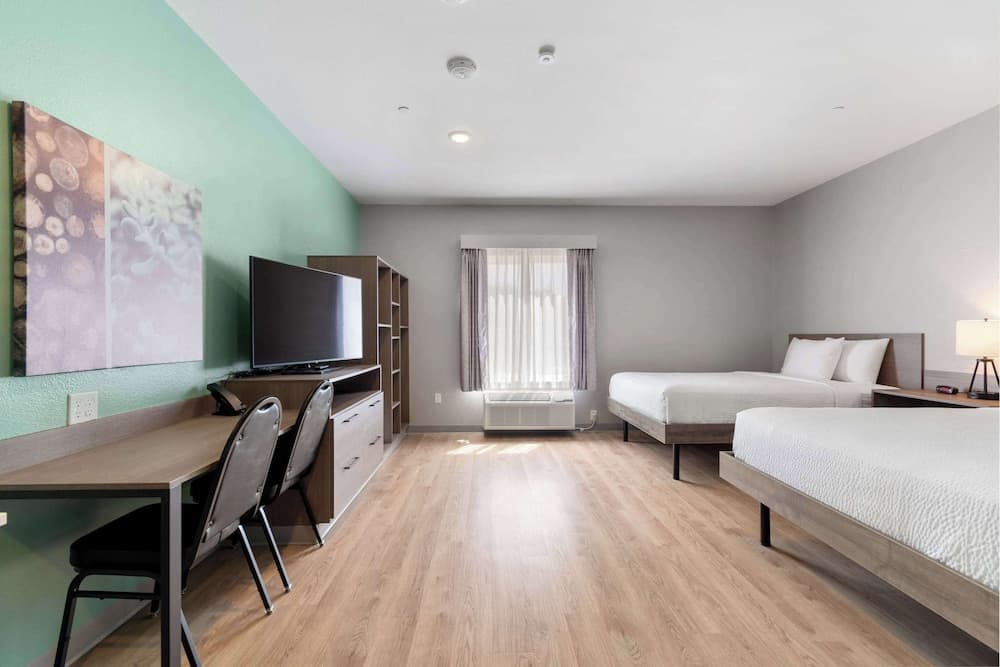 ECHO Suites Extended Stay by Wyndham Dallas Plano/Richardson gallery photo in Plano, TX — image 26