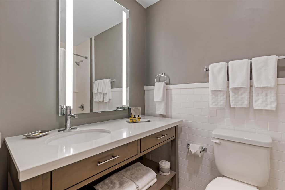Executive Residency By Best Western Waterloo & Cedar Falls gallery photo in Waterloo, IA — image 6