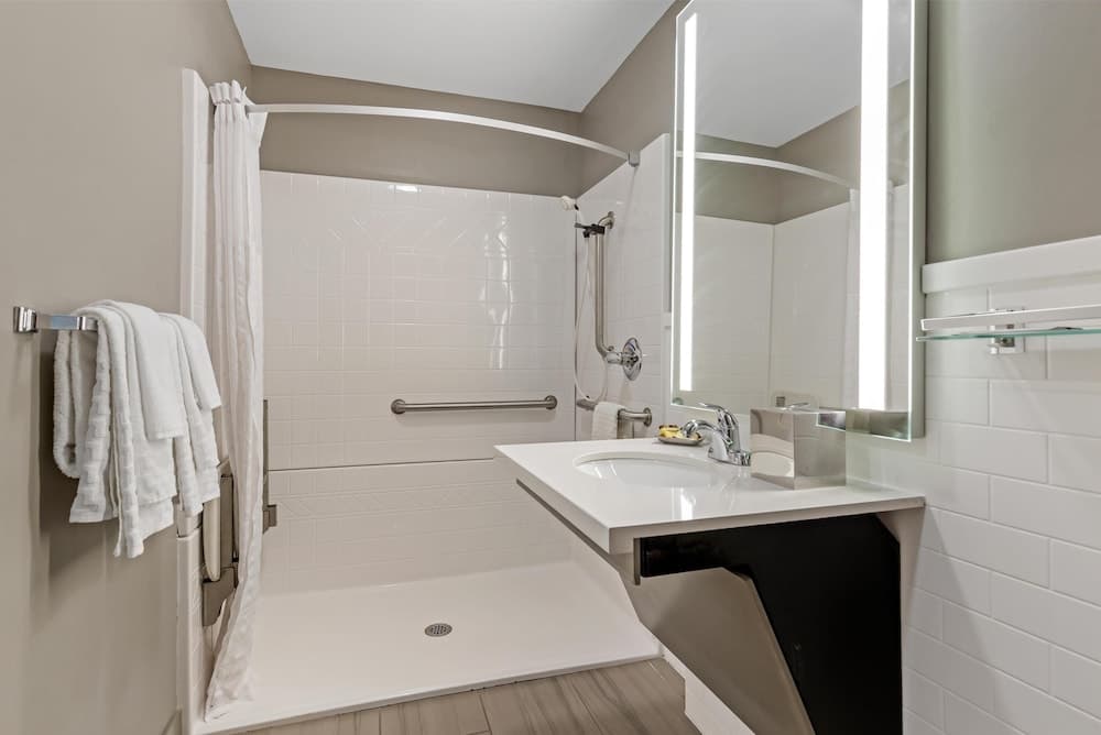Executive Residency By Best Western Waterloo & Cedar Falls gallery photo in Waterloo, IA — image 16