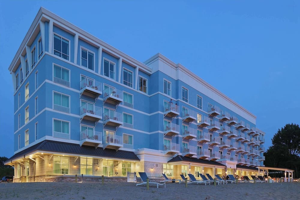 Hampton Inn & Suites Manistee Waterfront featured exterior or lobby in Manistee, MI — similar hotel