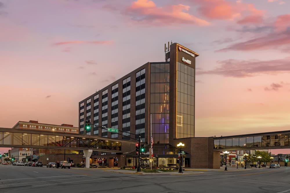 Executive Residency By Best Western Waterloo & Cedar Falls gallery photo in Waterloo, IA — image 23