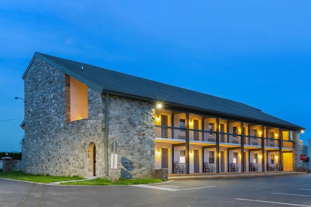 Surestay Studio By Best Western Paradise Lancaster County — hotel in Paradise, Nevada