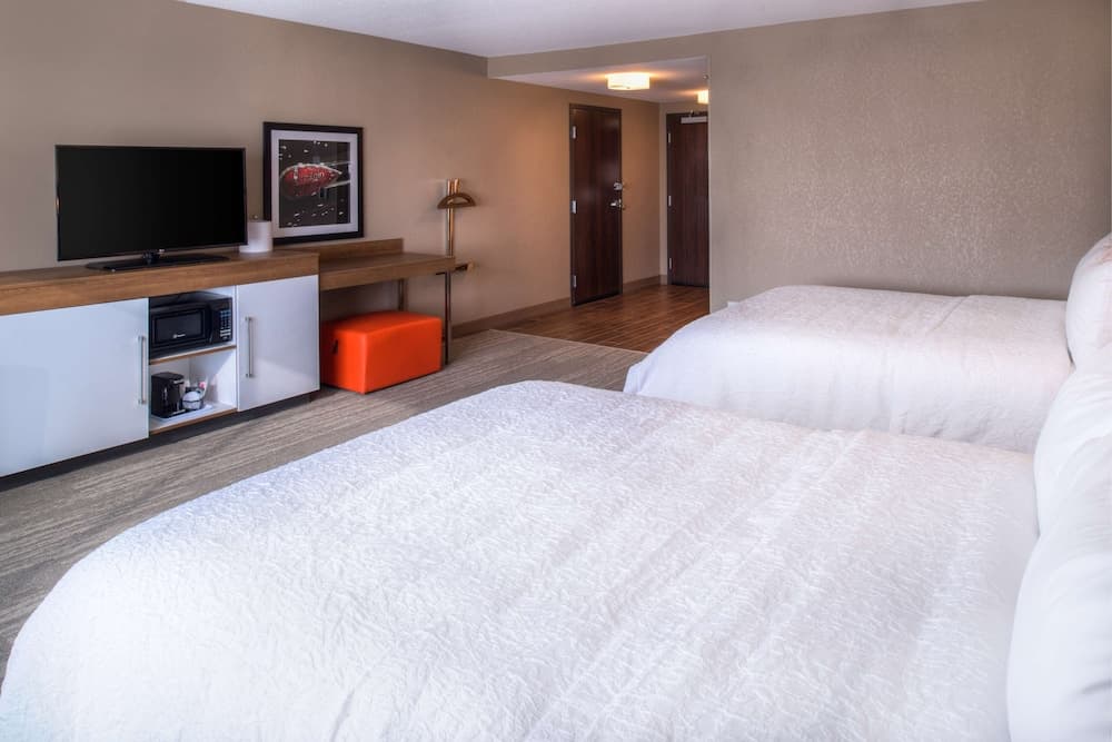 Hampton Inn & Suites Wixom gallery photo in Wixom, MI — image 12