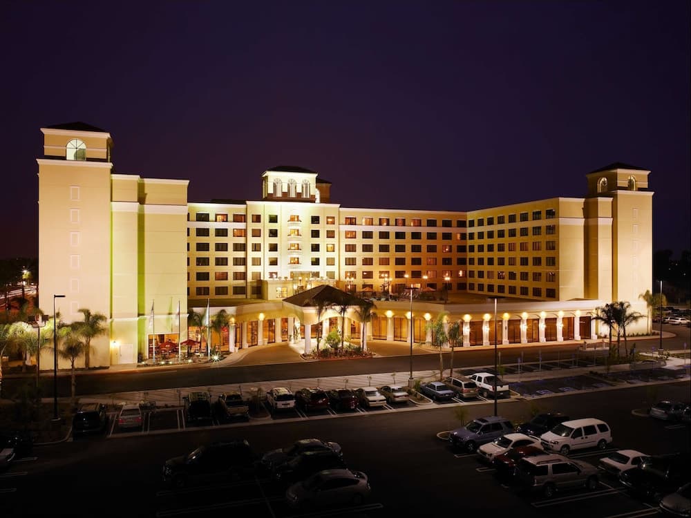 DoubleTree Suites by Hilton Anaheim Rsrt - Conv Cntr featured exterior or lobby in Anaheim, CA — similar hotel