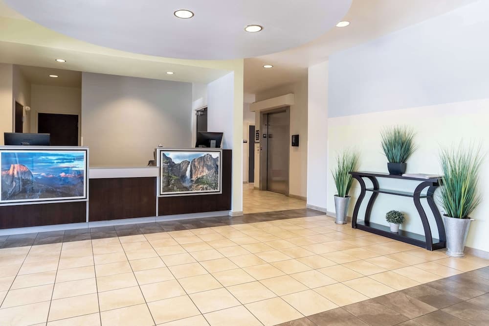 SureStay by Best Western Livingston Merced County property views in Livingston, CA — gallery photo 3