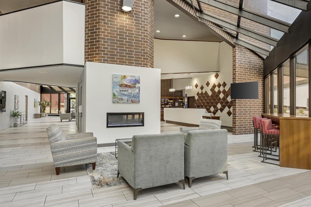 Executive Residency By Best Western Waterloo & Cedar Falls gallery photo in Waterloo, IA — image 8