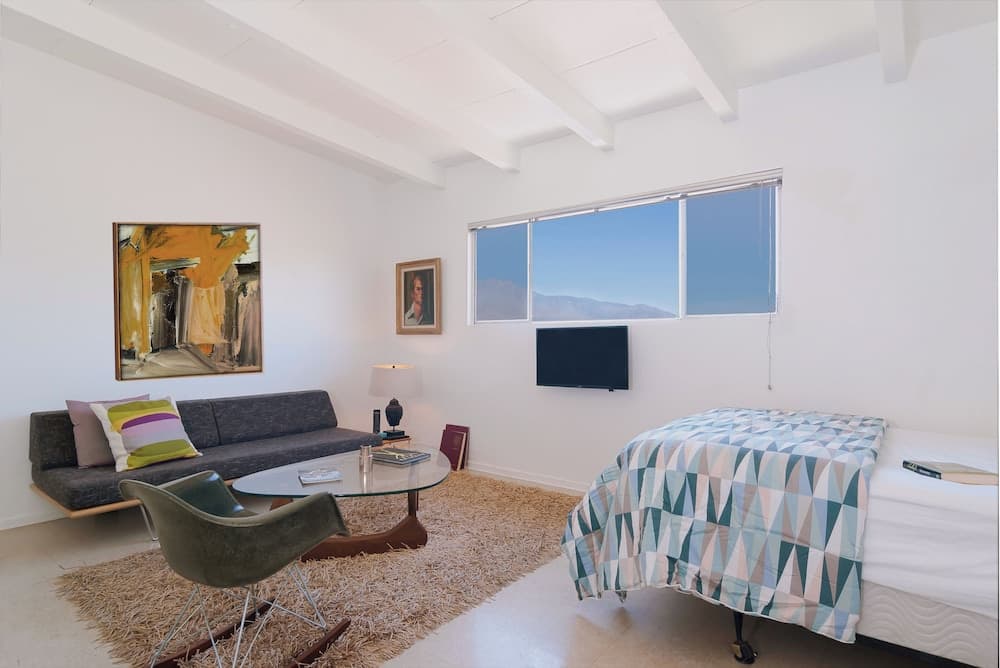 The Getaway Boutique Vacation Rentals interior in Desert Hot Springs, CA — gallery photo 2