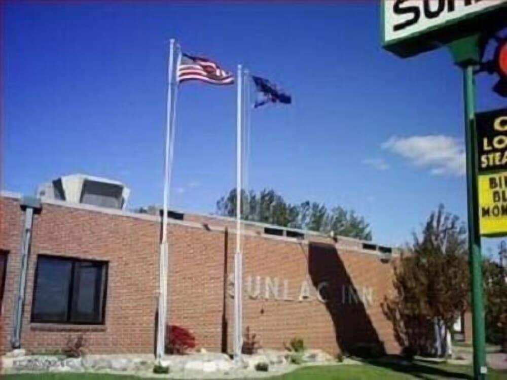 Sunlac Inn property views in Lakota, ND — gallery photo 3