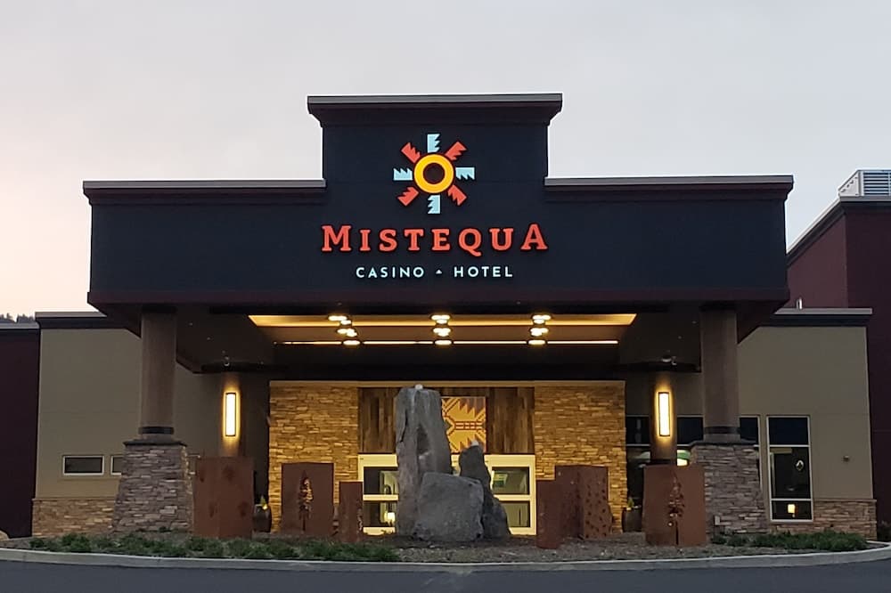 Mistequa Casino Hotel featured exterior or lobby in Chewelah, WA — similar hotel