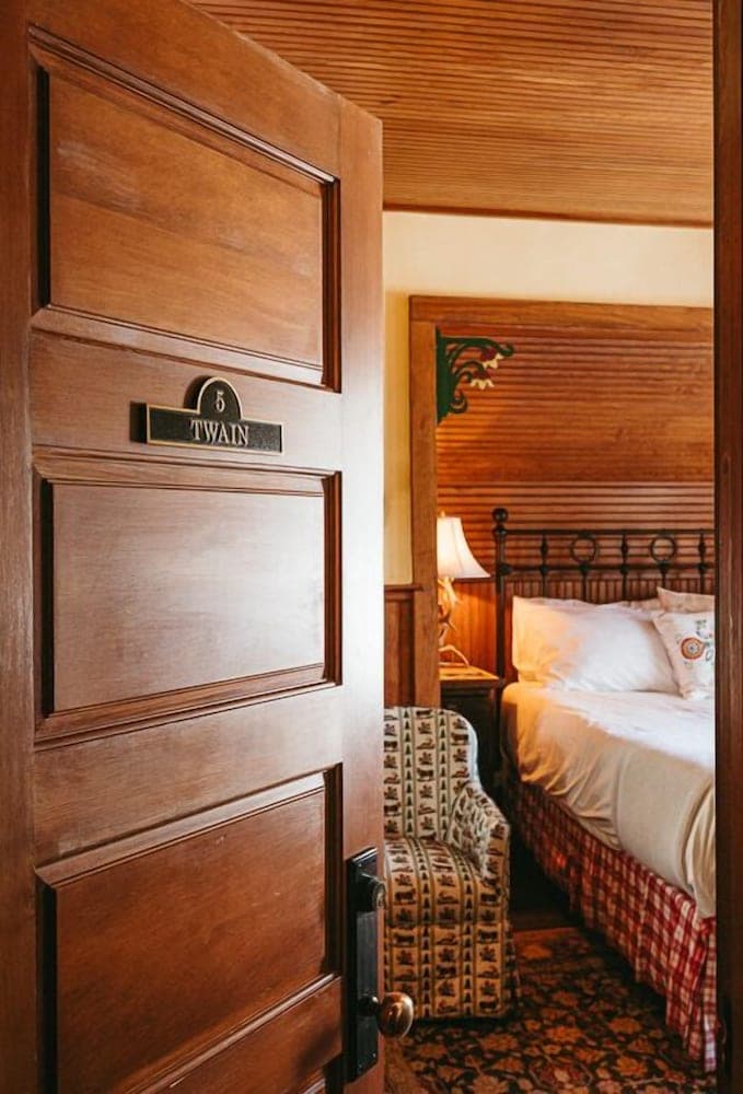 Deer Mountain Inn gallery photo in Haines Falls, NY — image 4