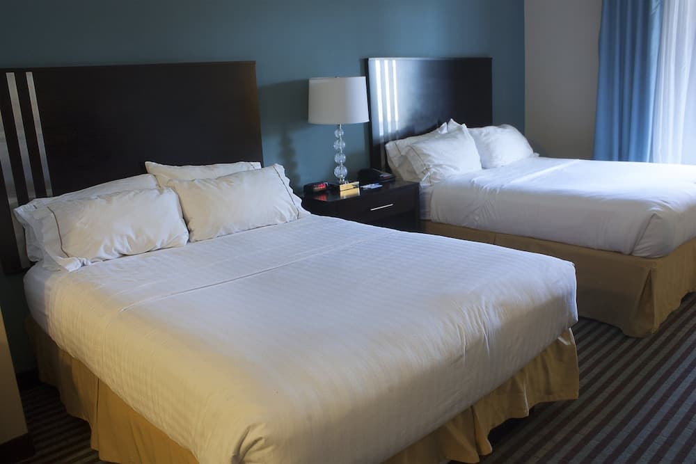 Holiday Inn Express & Suites Youngstown West - Austintown by IHG property views in Austintown, OH — gallery photo 3
