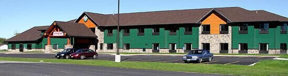 White Oak Inn & Suites featured exterior or lobby in Deer River, MN — similar hotel