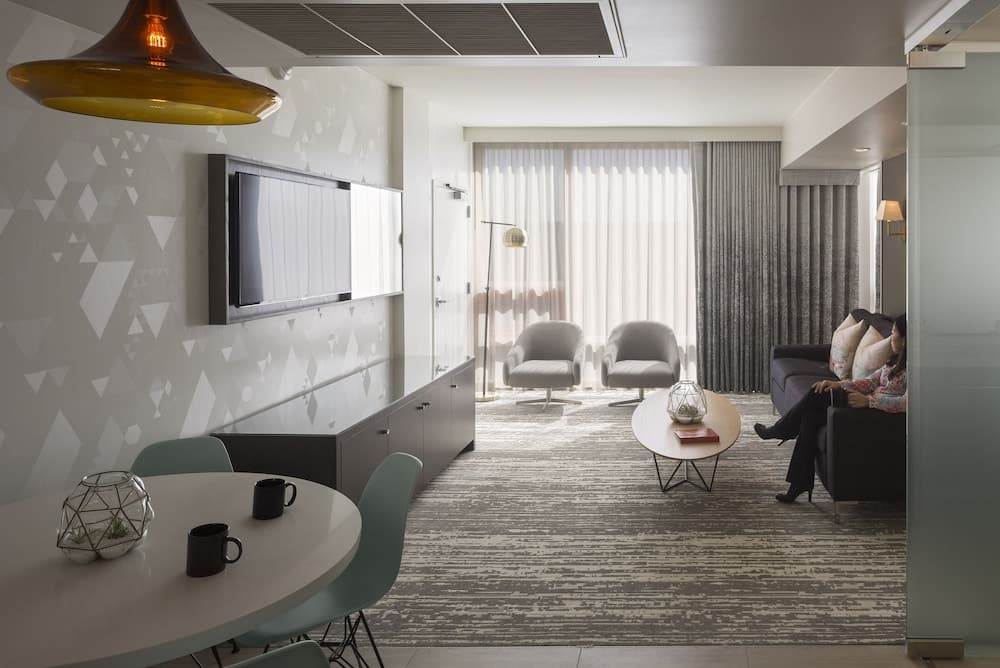 Hotel Eastlund - Best Western Premier Collection gallery photo in Portland, OR — image 9